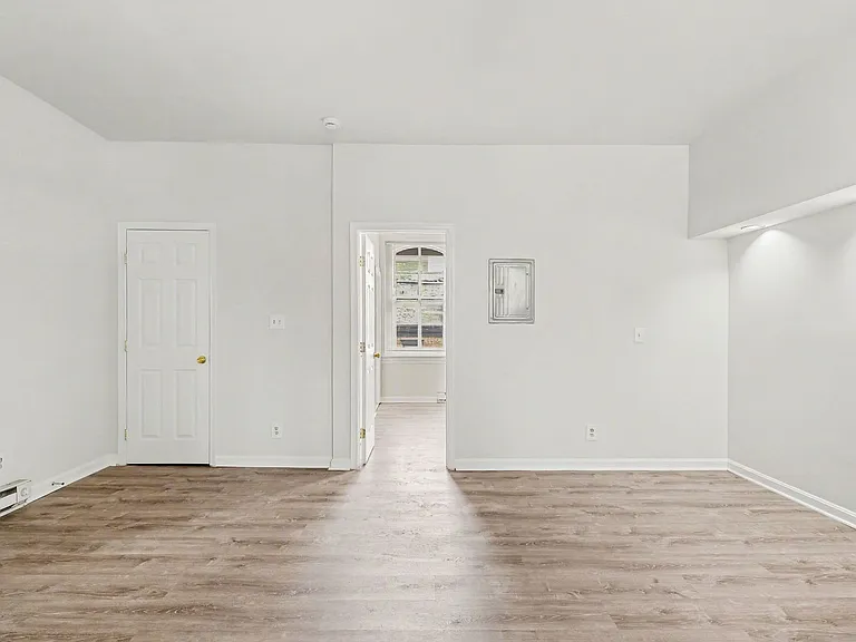 117 West Saratoga Street — Photo 18