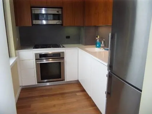 Rented by R New York | media 27