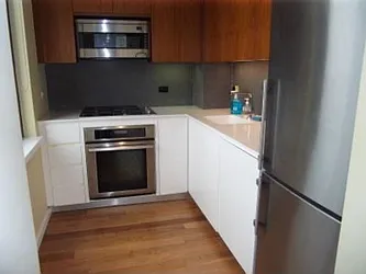 Rented by R New York