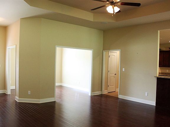 4th image of 339 Northlake Dr