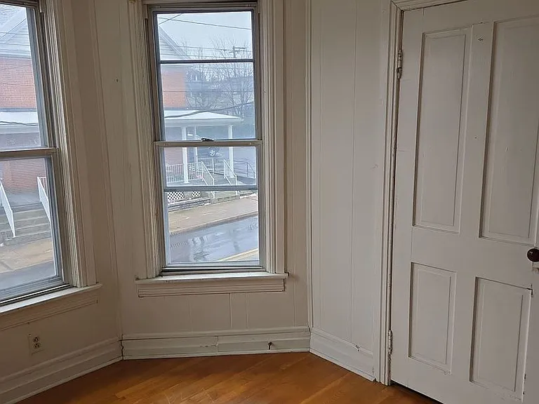 115 S Potomac St — Photo 13
