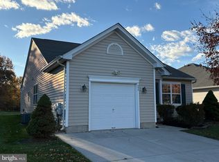 253 Snowy Egret Ln, Thorofare, NJ 08086