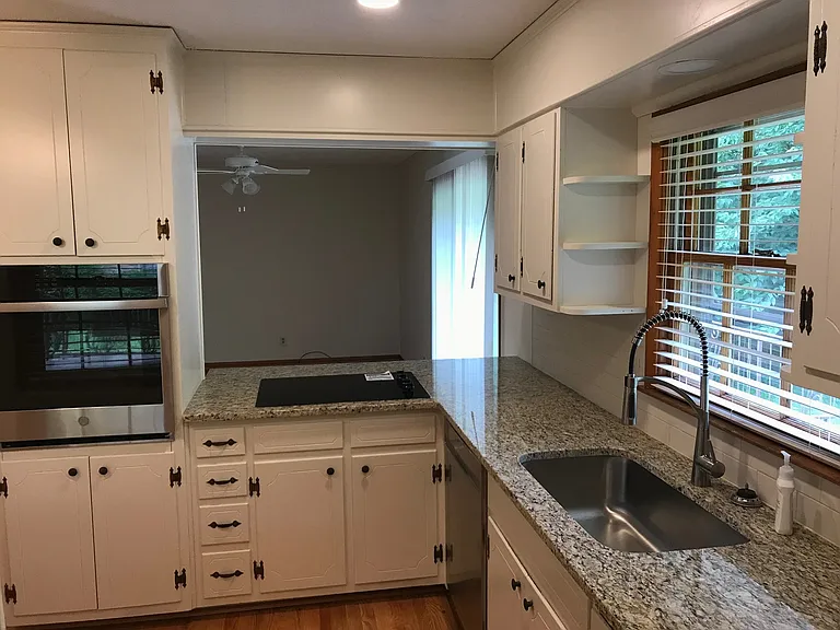 1321 Mary Dale Dr SW — Photo 6
