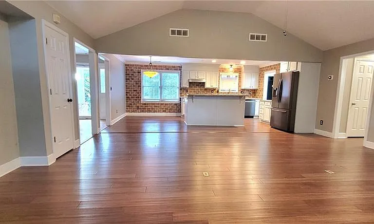 3202 Bolissa Dr — Photo 6