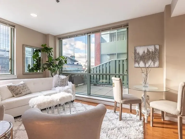 234 Causeway St — Photo 1