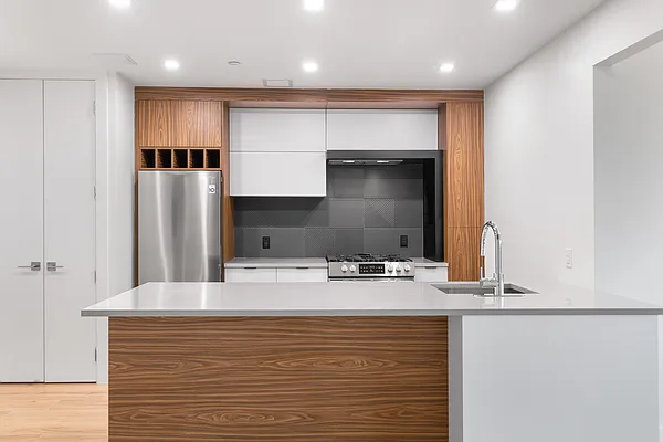 Rented by Safdie Realty Group | media 54