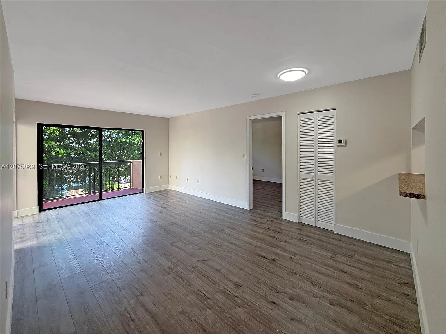 Westchester Point Condo — Photo 1