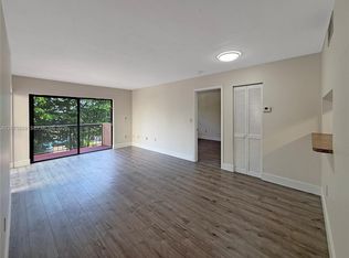 995 SW 84th Ave APT 309, Miami, FL 33144