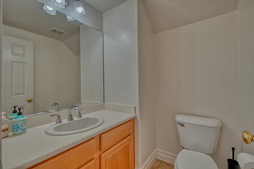 1565 Orwell Ln Photo 1