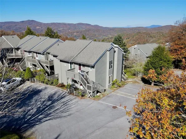 367 Skyleaf Drive #D12, Sugar Mountain, NC 28604