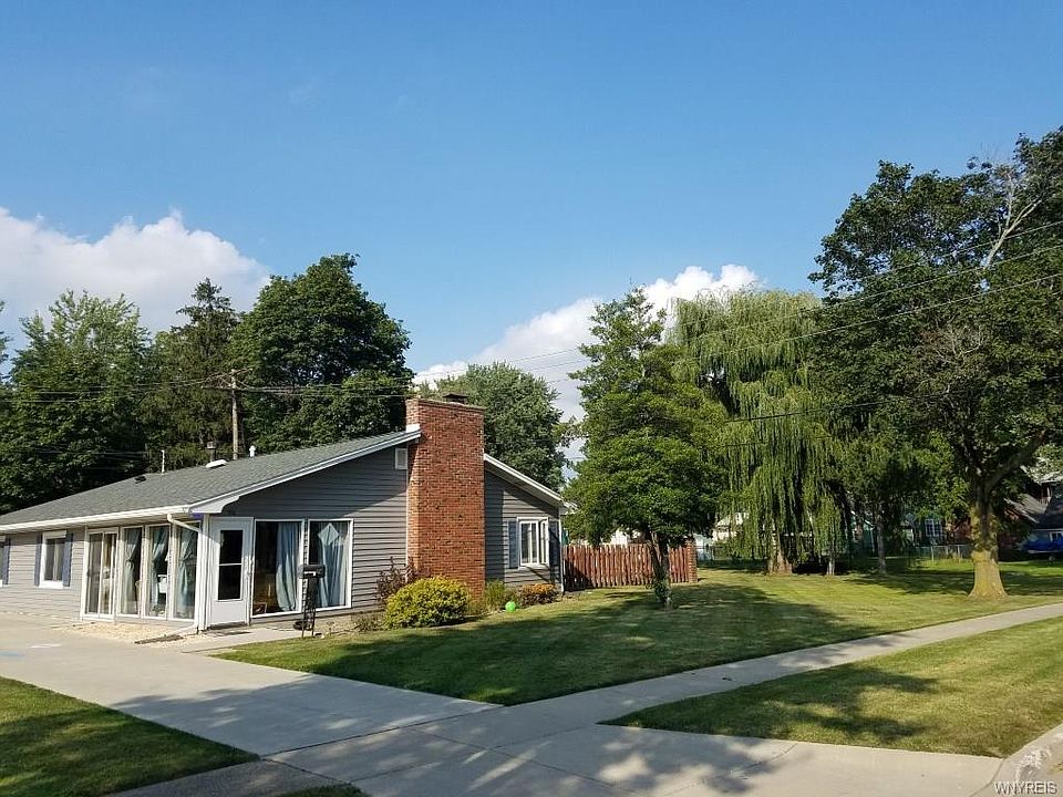 1st image of 74 Benson Dr