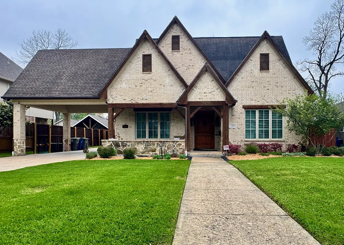 Building Photo - 5820 Palo Pinto Ave