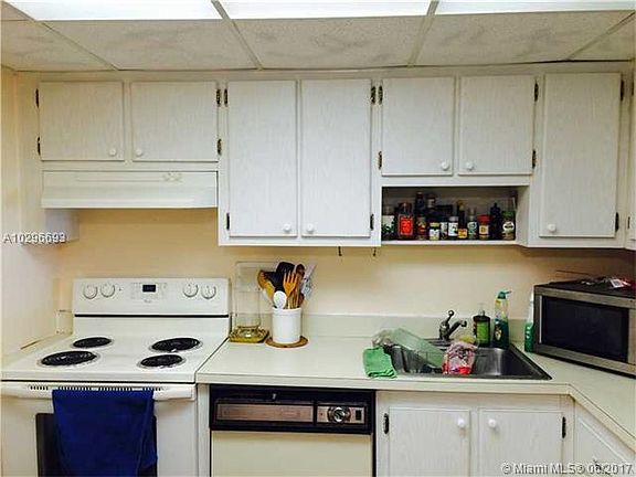 4th image of 7928 West Dr APT 403