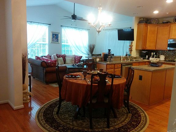  Kitchen & Mornng Room View