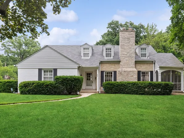 945 Skokie Ridge Dr, Glencoe, IL 60022