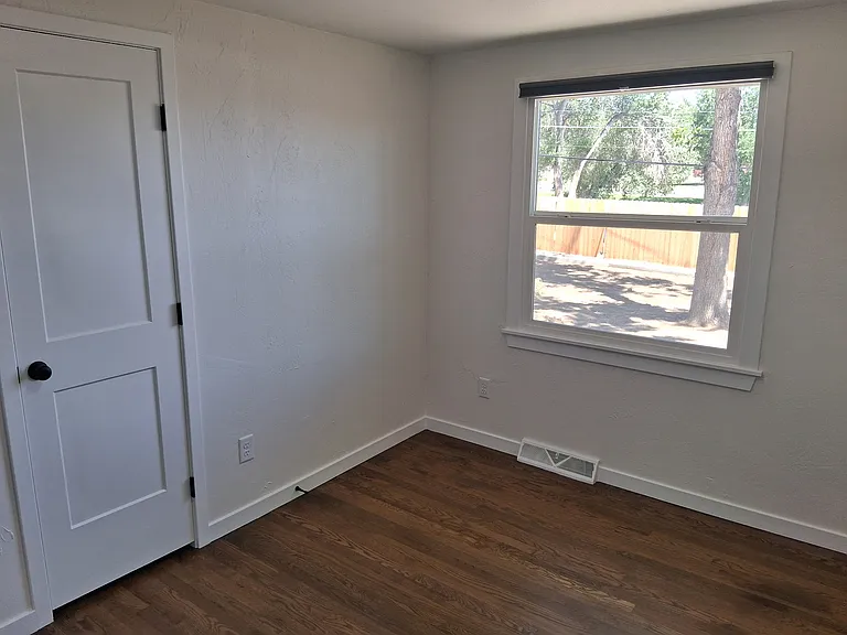 1504 Zuni Rd — Photo 17