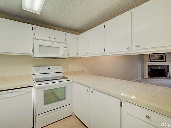 4th image of 14517 NE 40th St #G103
