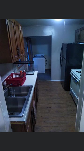 1st image of 9 1/4 Grant St
