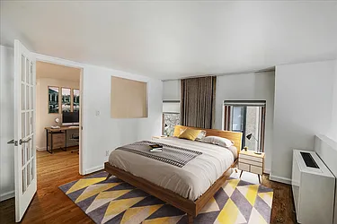 Rented by R New York