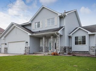 9467 Barrington Rd, Woodbury, MN 55125