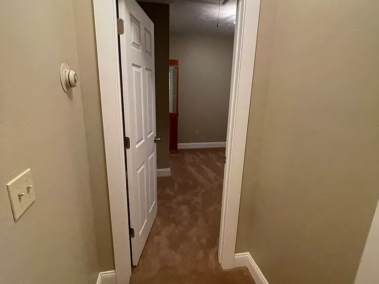1011 Campus Dr #2 — Photo 15
