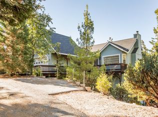 379 Pioneer Rd, Lake Arrowhead, CA 92352