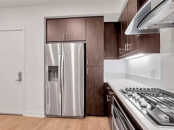 5th image of 2240 Nolita