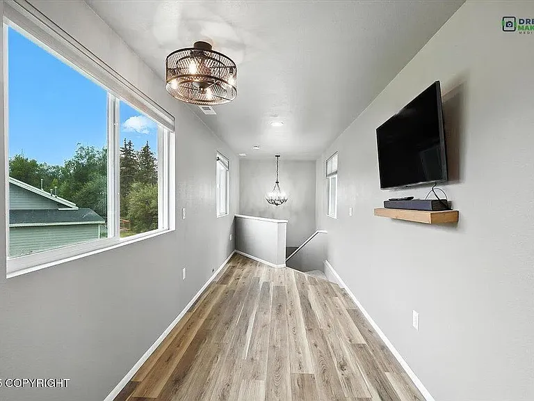 6025 N Engstrom Rd — Photo 9