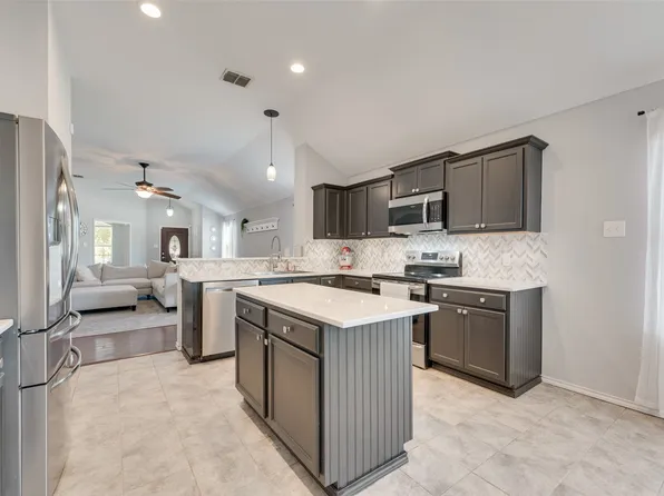 1101 Mount Olive Ln, Forney, TX 75126