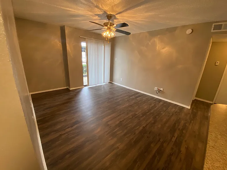 Walnut Creek Apartments — Photo 41