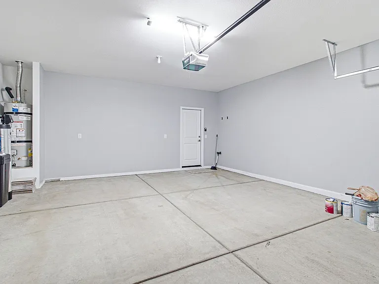 9915 Ruby Dome Ave — Photo 36