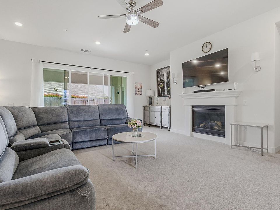 1st image of 4691 Freesia Cir