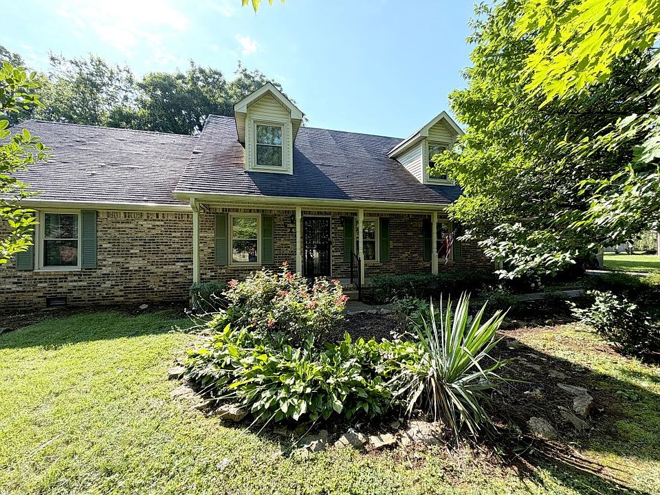 1st image of 687 Plantation Dr