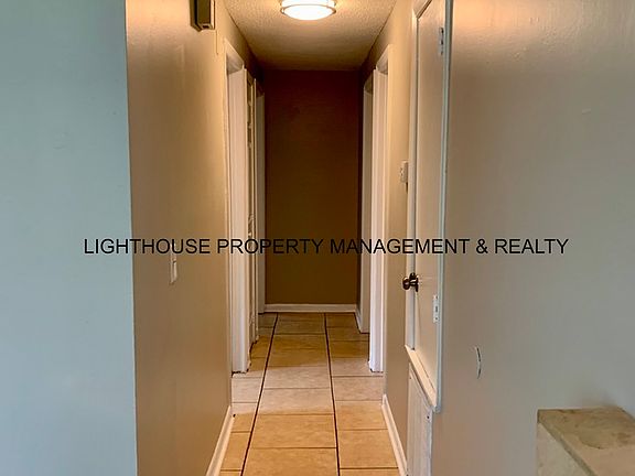 3rd image of 5221 La Ventura Ct E
