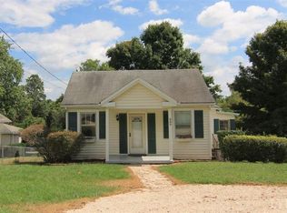 880 Ves Rd, Lynchburg, VA 24503