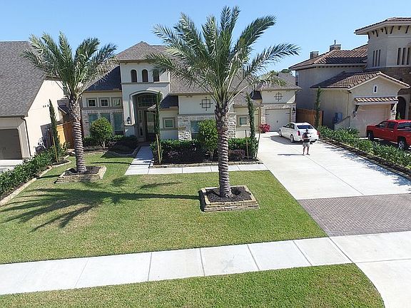 3rd image of 625 Appia Dr