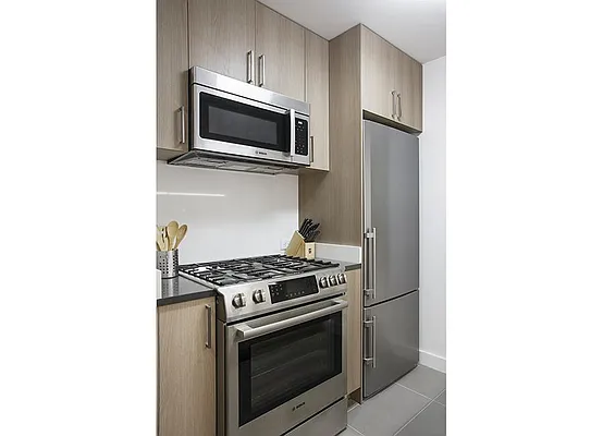 Rented by Warburg | media 13