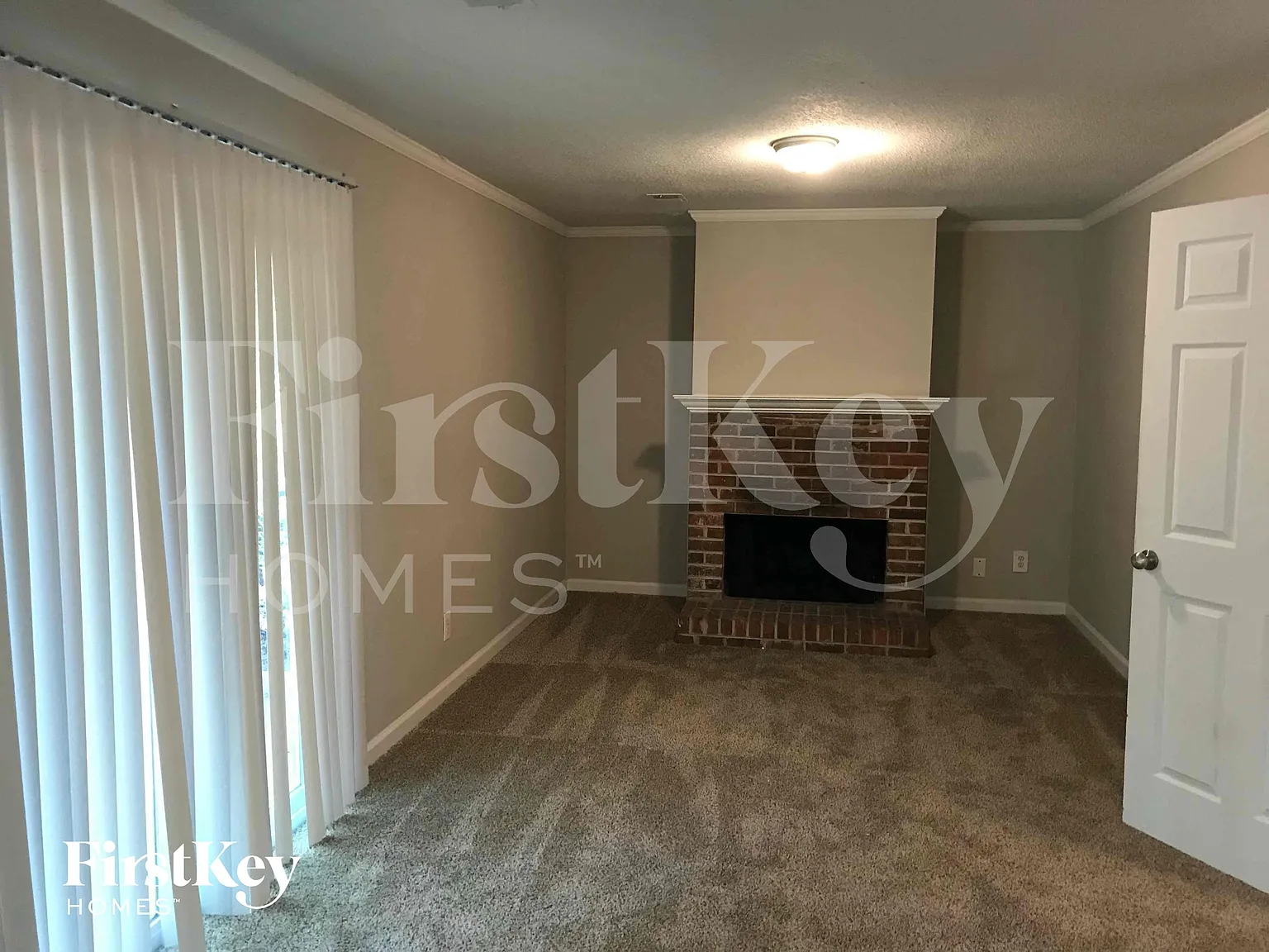 4 bed, 2.0 bath, 1512 sqft, $2,040 — Photo 2