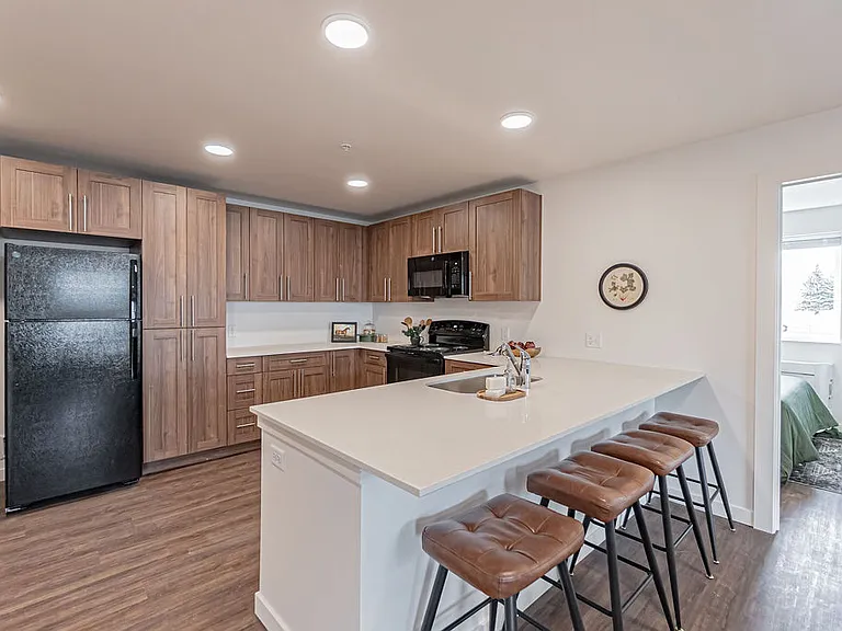 Black Feather Apartments — Photo 3