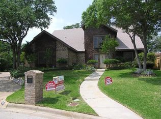 7405 Calmar Ct, Fort Worth, TX 76112