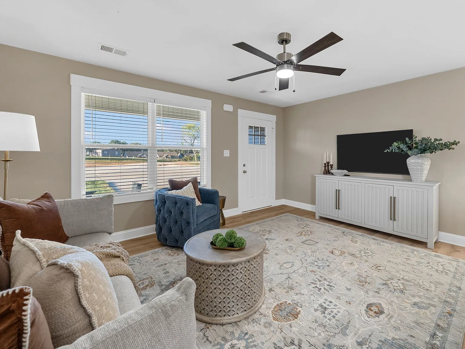 2 bed, 2.0 bath, 1244 sqft, $1,295 — Photo 4