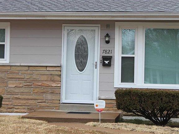 3rd image of 7824 Wilmar Pl