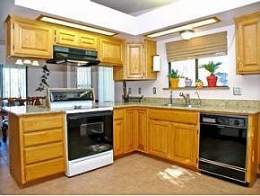 4th image of 3355 W Pleasant Valley Dr