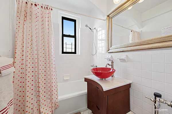 Sold by Abacus Properties | media 22