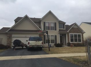 176 Maple Ridge Ln, Montgomery, IL 60538