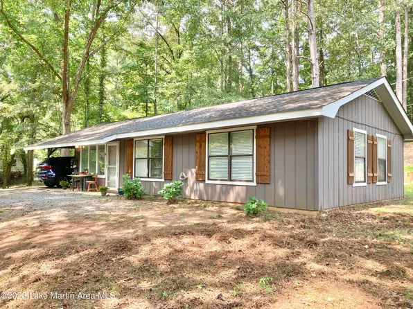 90 Brookside Dr, Alexander City, AL 35010