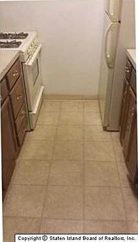 3rd image of 2 Elmwood Park Dr APT 714