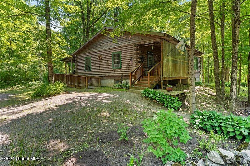 3rd image of 1486 Baldwin Corners Road