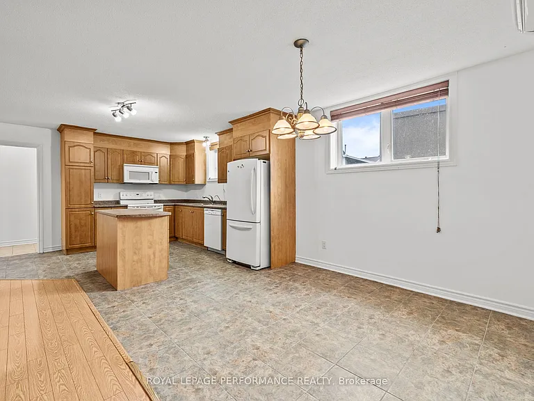 41 Main St #8 — Photo 11