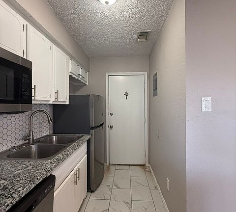 4th image of 5816 8th St #B